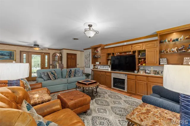 $295,000 | 879 Old Quarry Trail, Litchfield, IL 62056