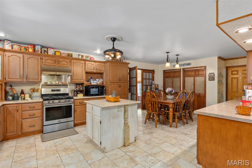 879 Old Quarry Trail Litchfield, IL 62056 - Photo 15 of 45