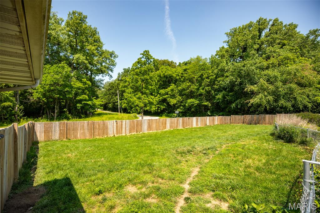 879 Old Quarry Trail Litchfield, IL 62056 - Photo 33 of 45