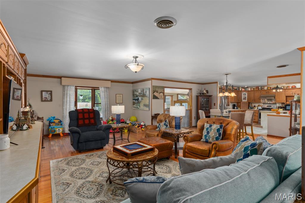 879 Old Quarry Trail Litchfield, IL 62056 - Photo 10 of 45