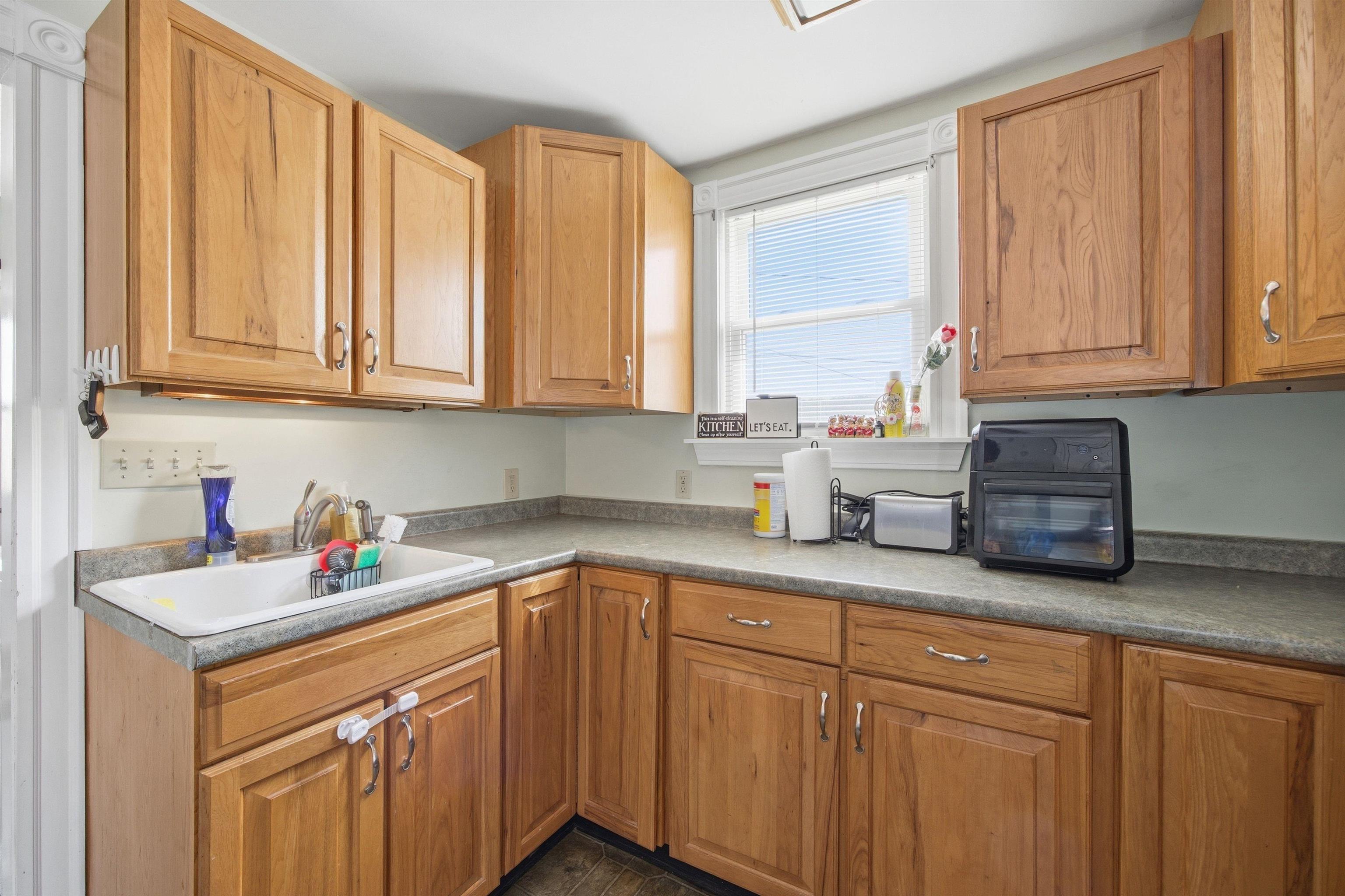 1 Morrison Avenue Tilton, NH 03276 - Photo 9 of 53