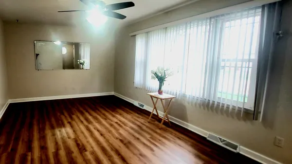 $319,900 | 1105 Assell Avenue, Aurora, IL 60505