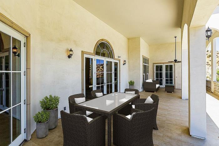 232 Saddlebow Road Canoga Park, CA 91307 - Photo 9 of 9