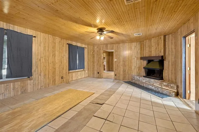 $135,000 | 103 Houssiere Lane, Jennings, LA 70546