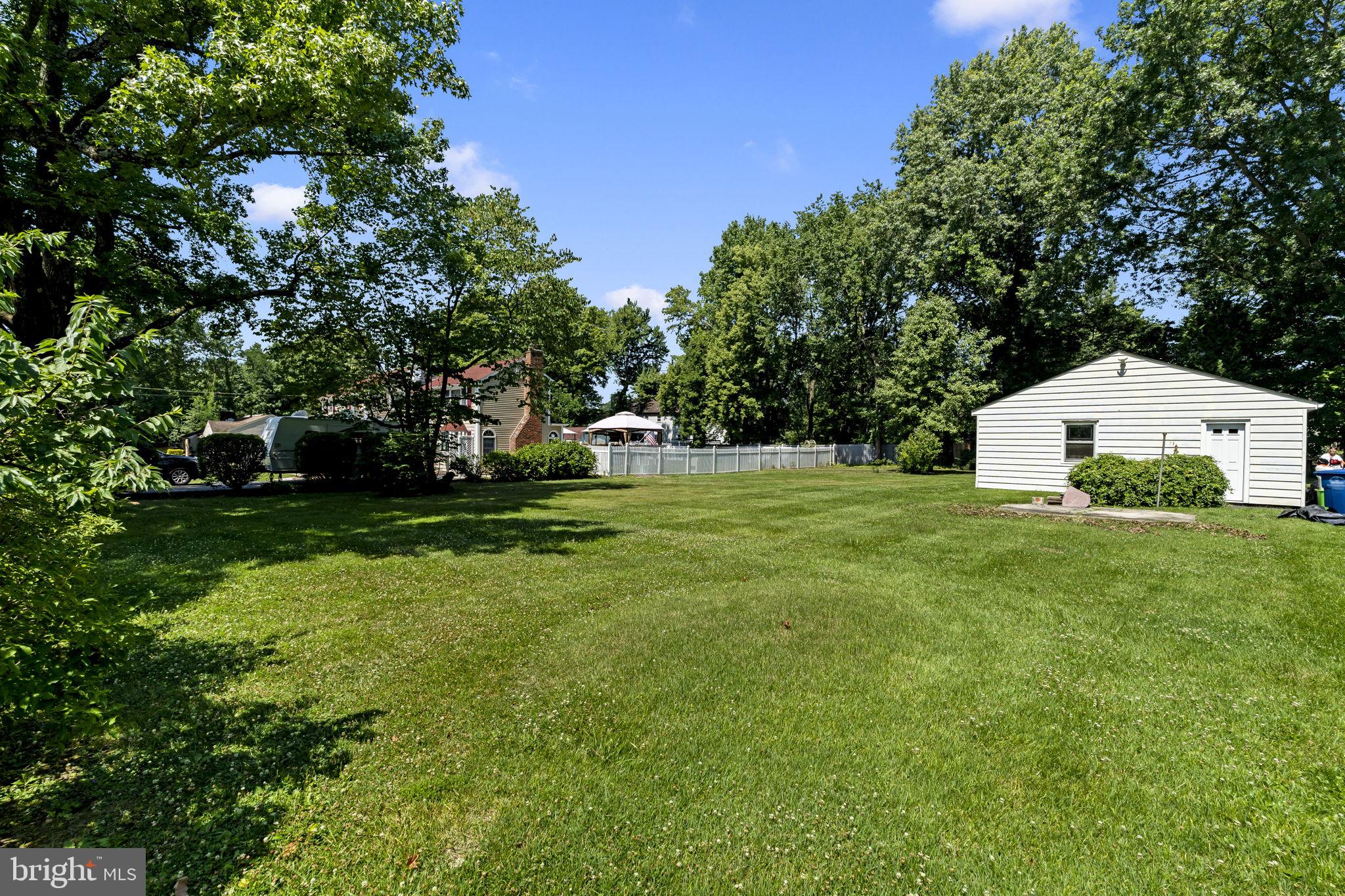 17 Mt Laurel Road Mount Laurel, NJ 08054 - Photo 7 of 29