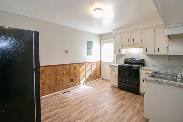 $780 | 811 Golf View Place, Unit D, Clarksville, TN 37043