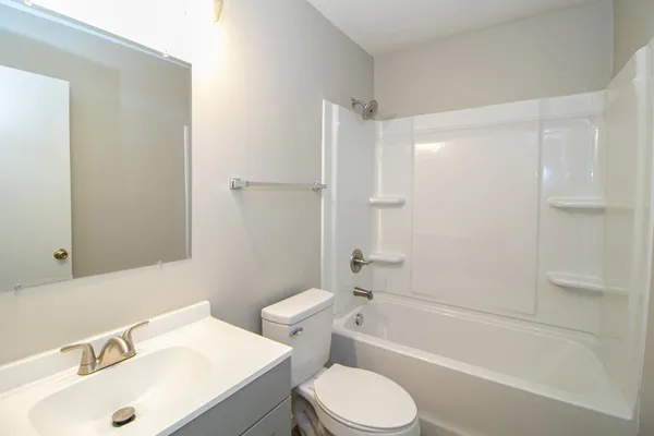 $780 | 811 Golf View Place, Unit D, Clarksville, TN 37043