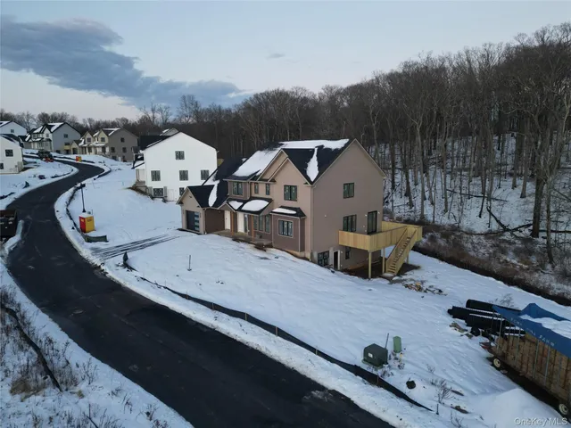 $1,350,000 | 40 Southfield Falls, Monroe, NY 10950