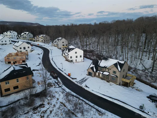 $1,350,000 | 40 Southfield Falls, Monroe, NY 10950