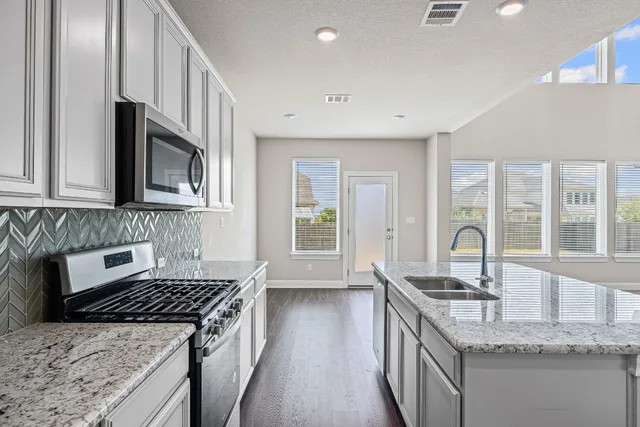 $3,100 | 187 Glass Mountain Way, Dripping Springs, TX 78620