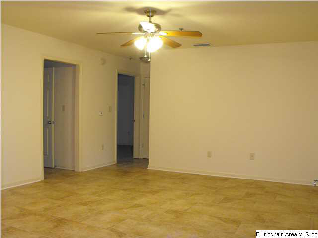 185 Allen Drive, Unit 104 Alabaster, AL 35007 - Photo 3 of 13