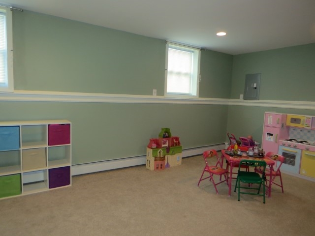 9 Garvin Road Derry, NH 03038 - Photo 13 of 25