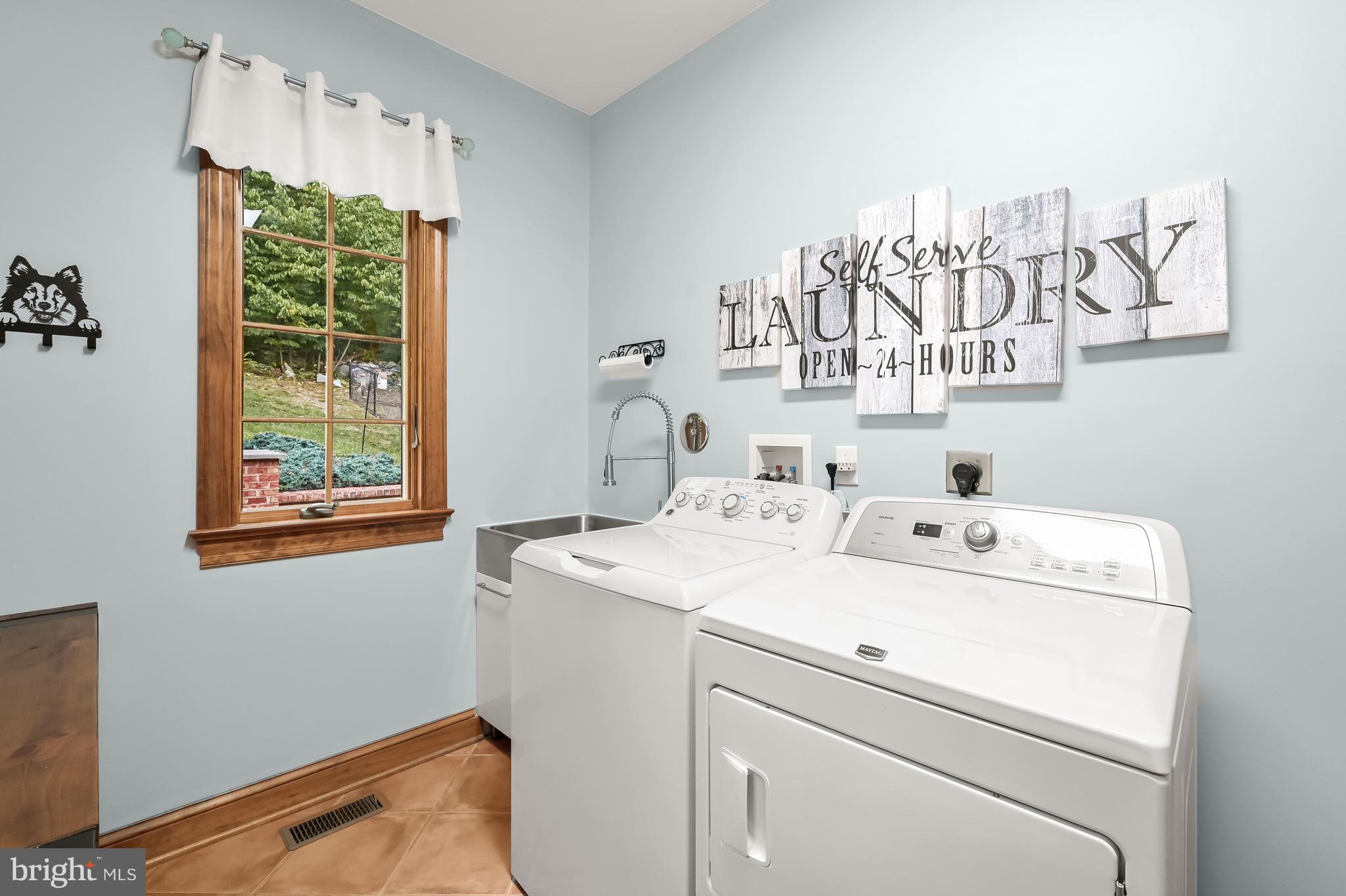 5245 Shookstown Road Frederick, MD 21702 - Photo 25 of 74 Laundry | Mud Room