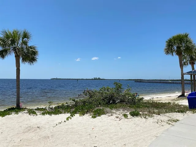 $3,200 | 2205 Wakefield Street, Port Charlotte, FL 33948