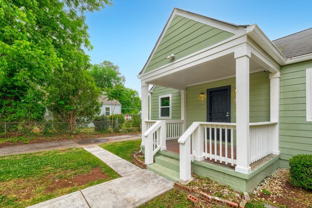 195 Rosser Street Southwest Atlanta, GA 30314 - Photo 2 of 30
