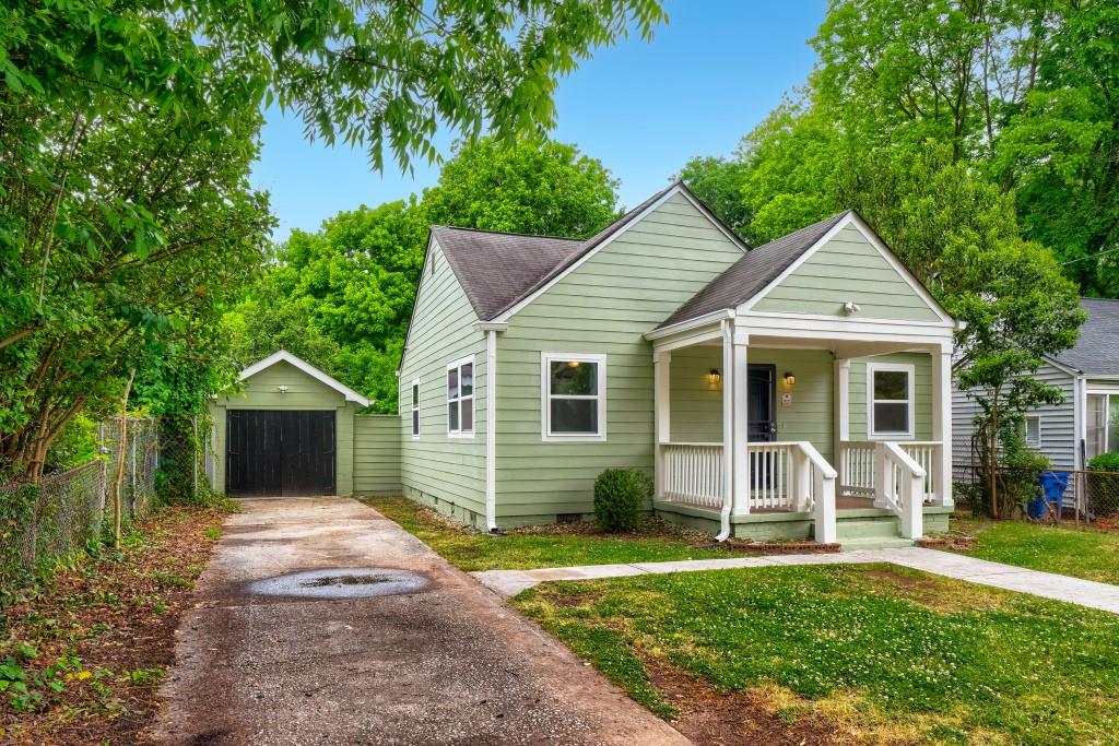 195 Rosser Street Southwest Atlanta, GA 30314 - Photo 3 of 30