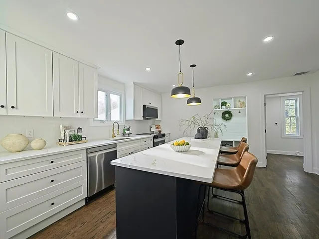 $814,900 | 59 Turnpike Street, Canton, MA 02021