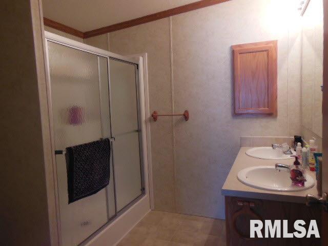 905 Sunset Road Southwest Clay City, IL 62824 - Photo 17 of 26 Gallery Image 17