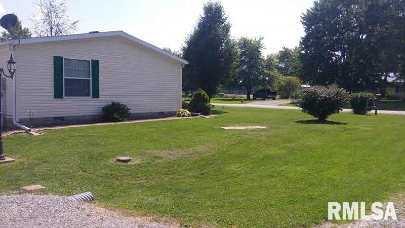 905 Sunset Road Southwest Clay City, IL 62824 - Photo 21 of 26 Gallery Image 21