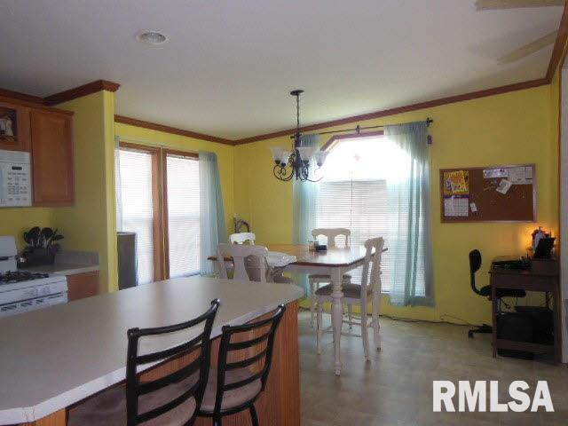 905 Sunset Road Southwest Clay City, IL 62824 - Photo 6 of 26 Gallery Image 6