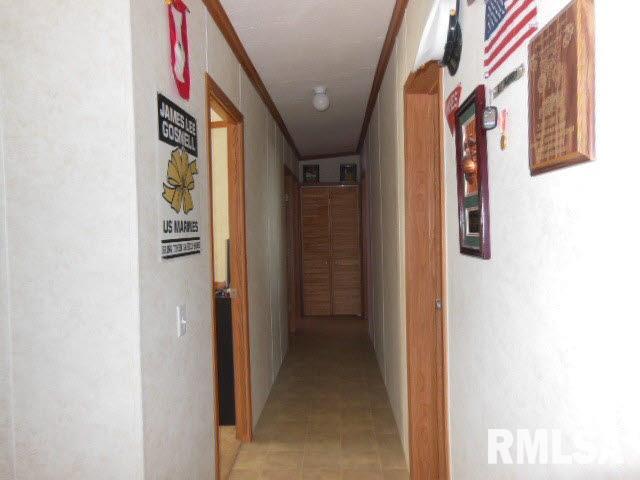 905 Sunset Road Southwest Clay City, IL 62824 - Photo 7 of 26 Gallery Image 7