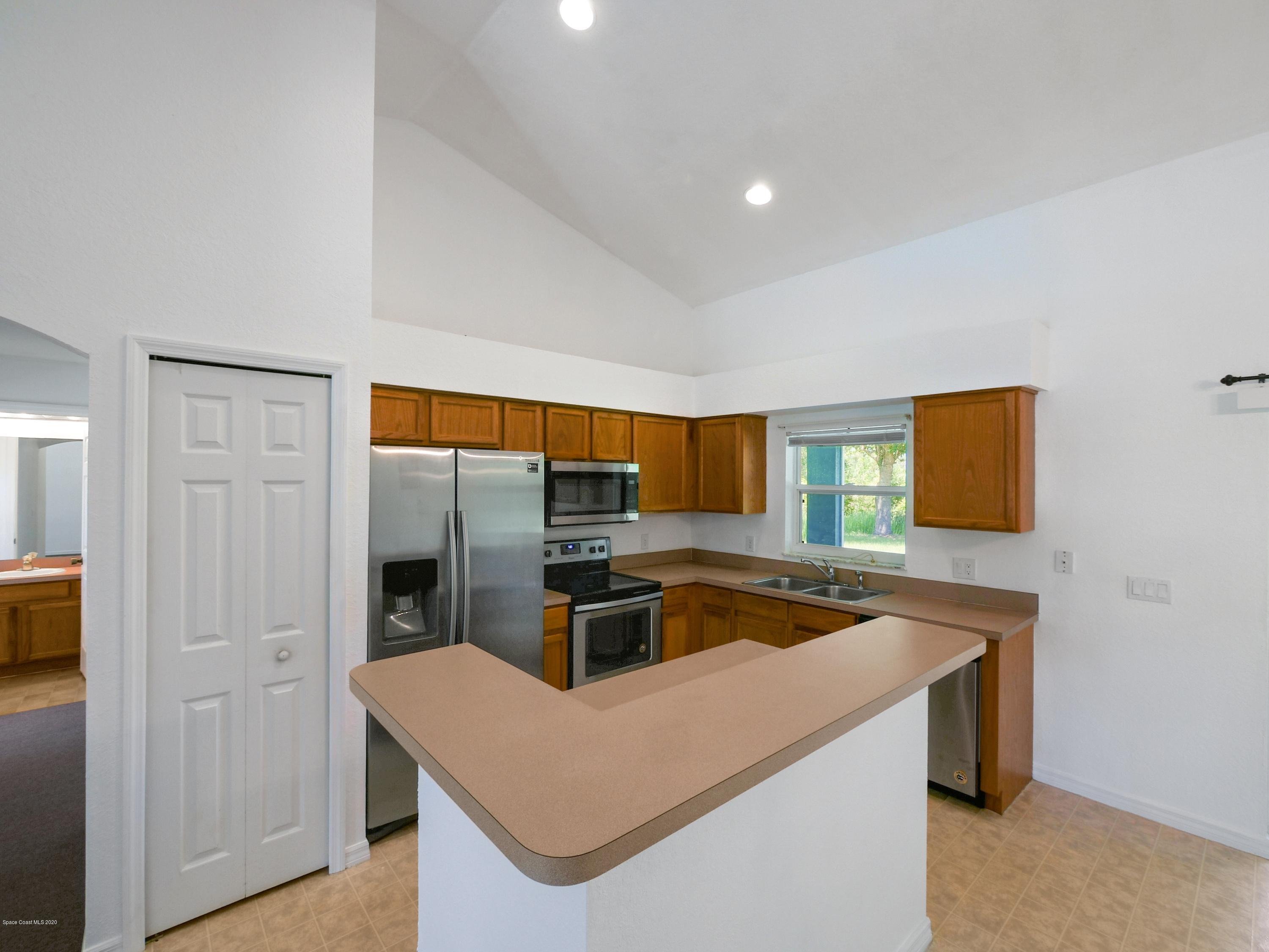 2963 Fears Road Southeast Palm Bay, FL 32909 - Photo 6 of 23 2963-fears-006