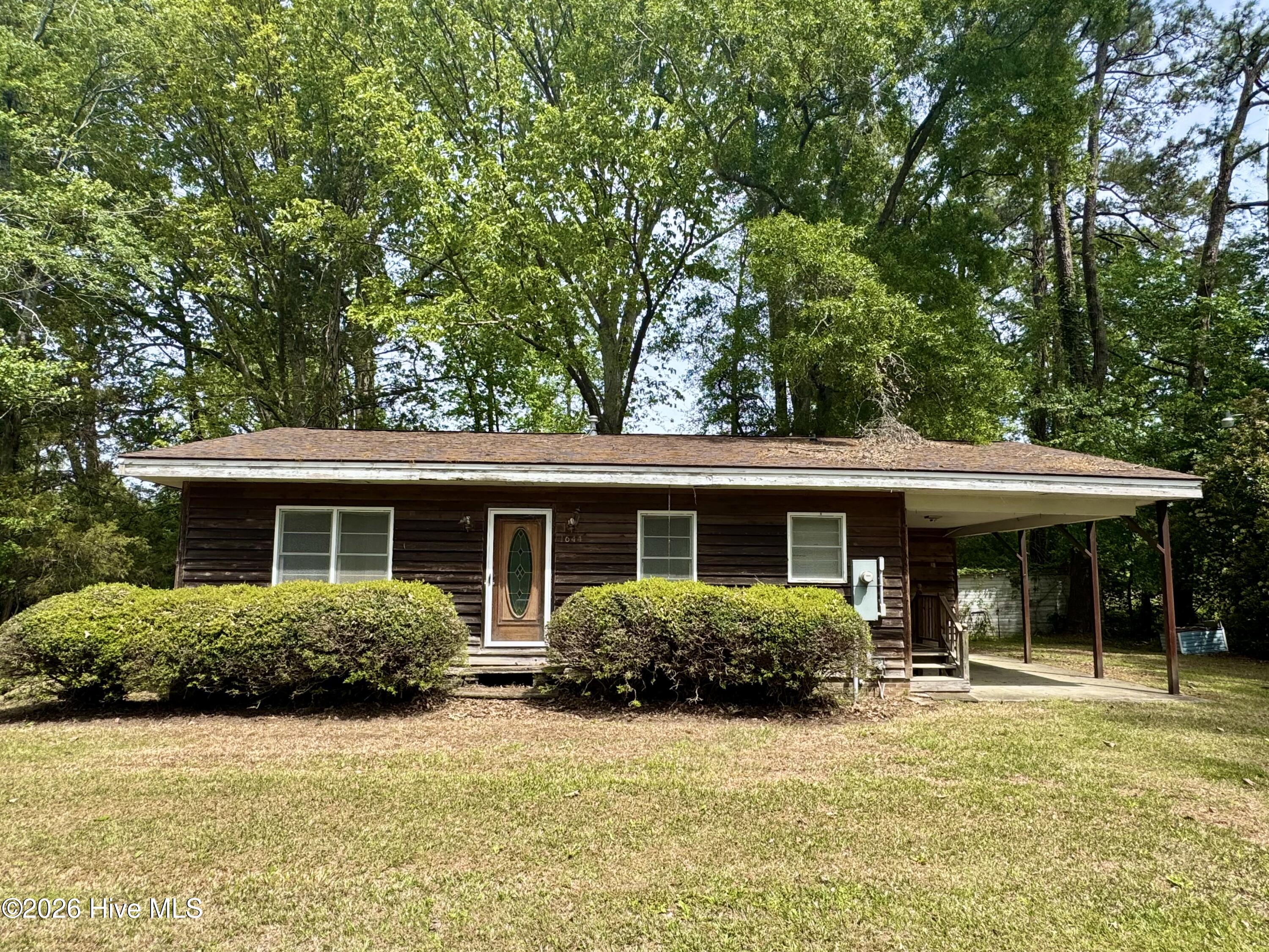 1644 Smyrna Road Whiteville, NC 28472 - Photo 2 of 17 Front of House