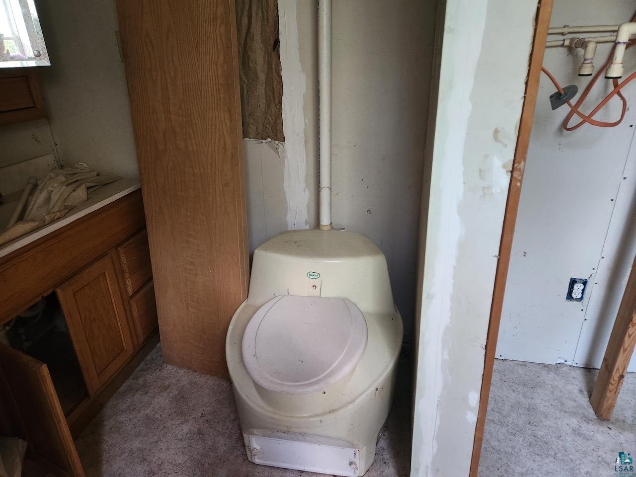 9152 Hakola Road Hibbing, MN 55746 - Photo 5 of 11