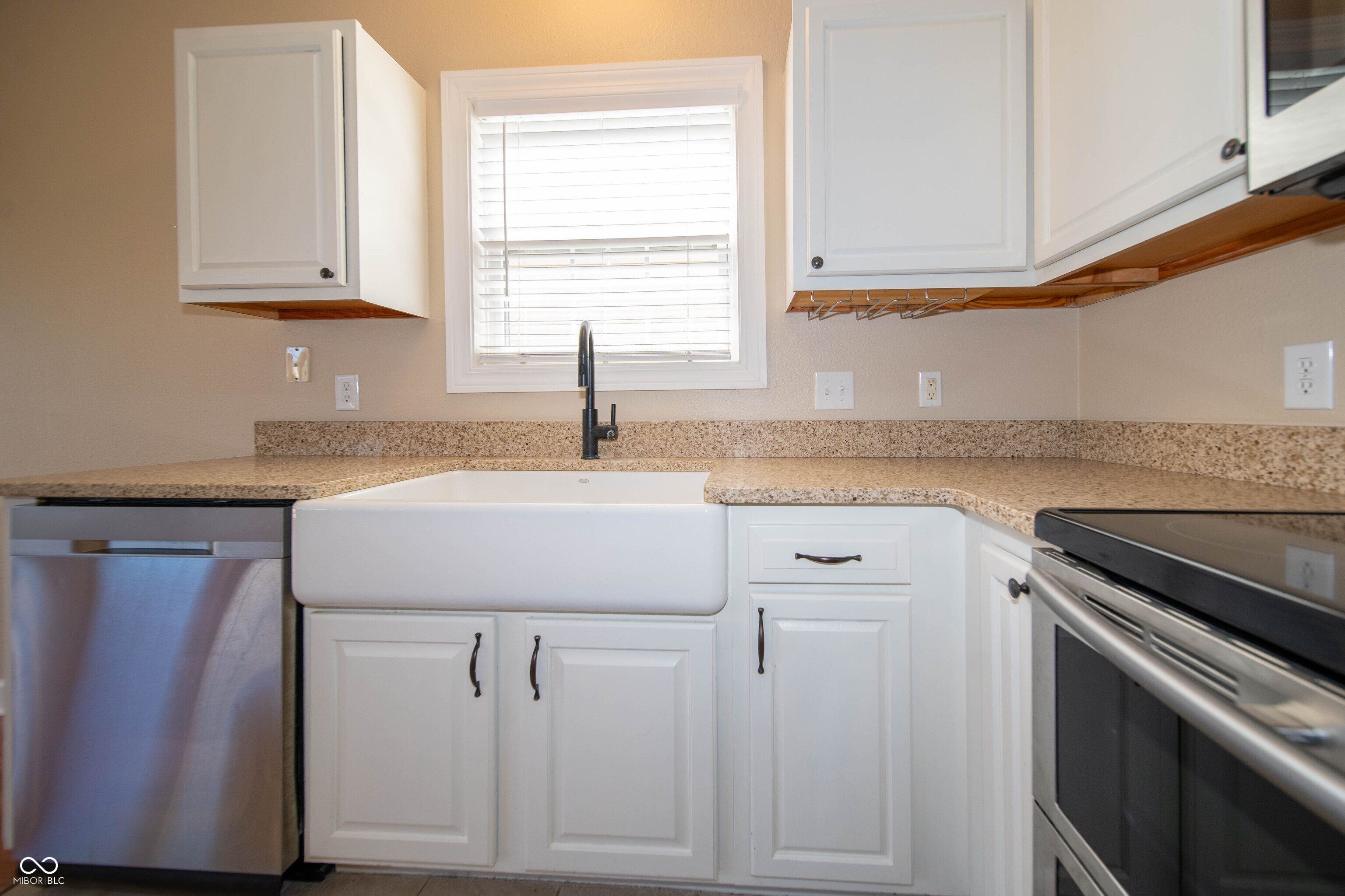 11044 Schoolhouse Road Fishers, IN 46037 - Photo 16 of 32