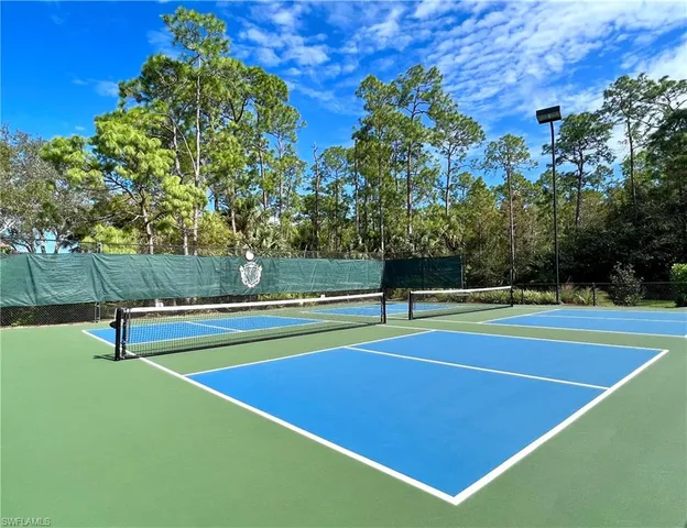 a view of a tennis court