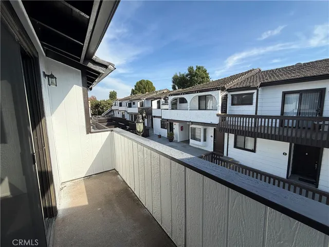 $2,895 | 5250 Colodny Drive, Unit 22, Agoura Hills, CA 91301