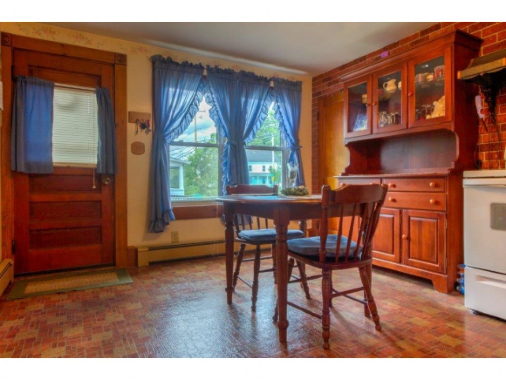 54 Washington Street Rochester, NH 03867 - Photo 12 of 22