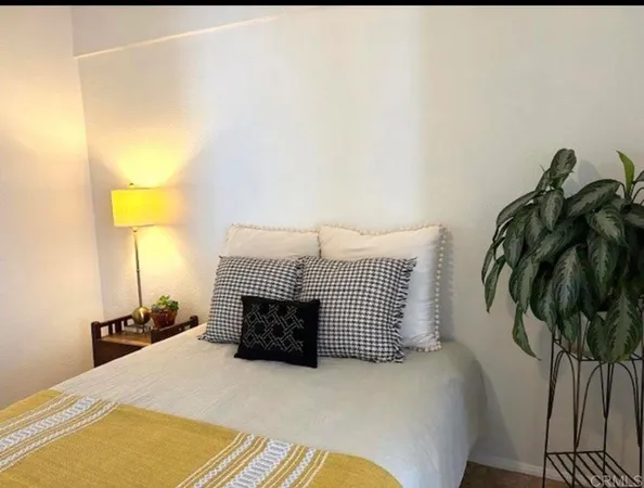 $2,200 | 705 North Ditmar Street, Unit 2, Oceanside, CA 92054