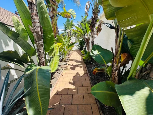 $2,200 | 705 North Ditmar Street, Unit 2, Oceanside, CA 92054