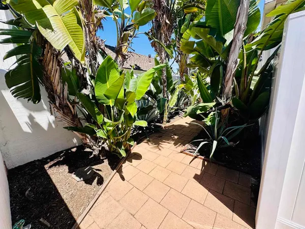 $2,200 | 705 North Ditmar Street, Unit 2, Oceanside, CA 92054