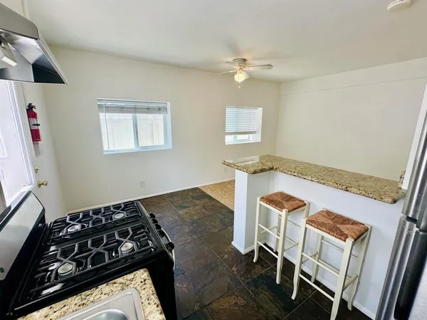$2,200 | 705 North Ditmar Street, Unit 2, Oceanside, CA 92054