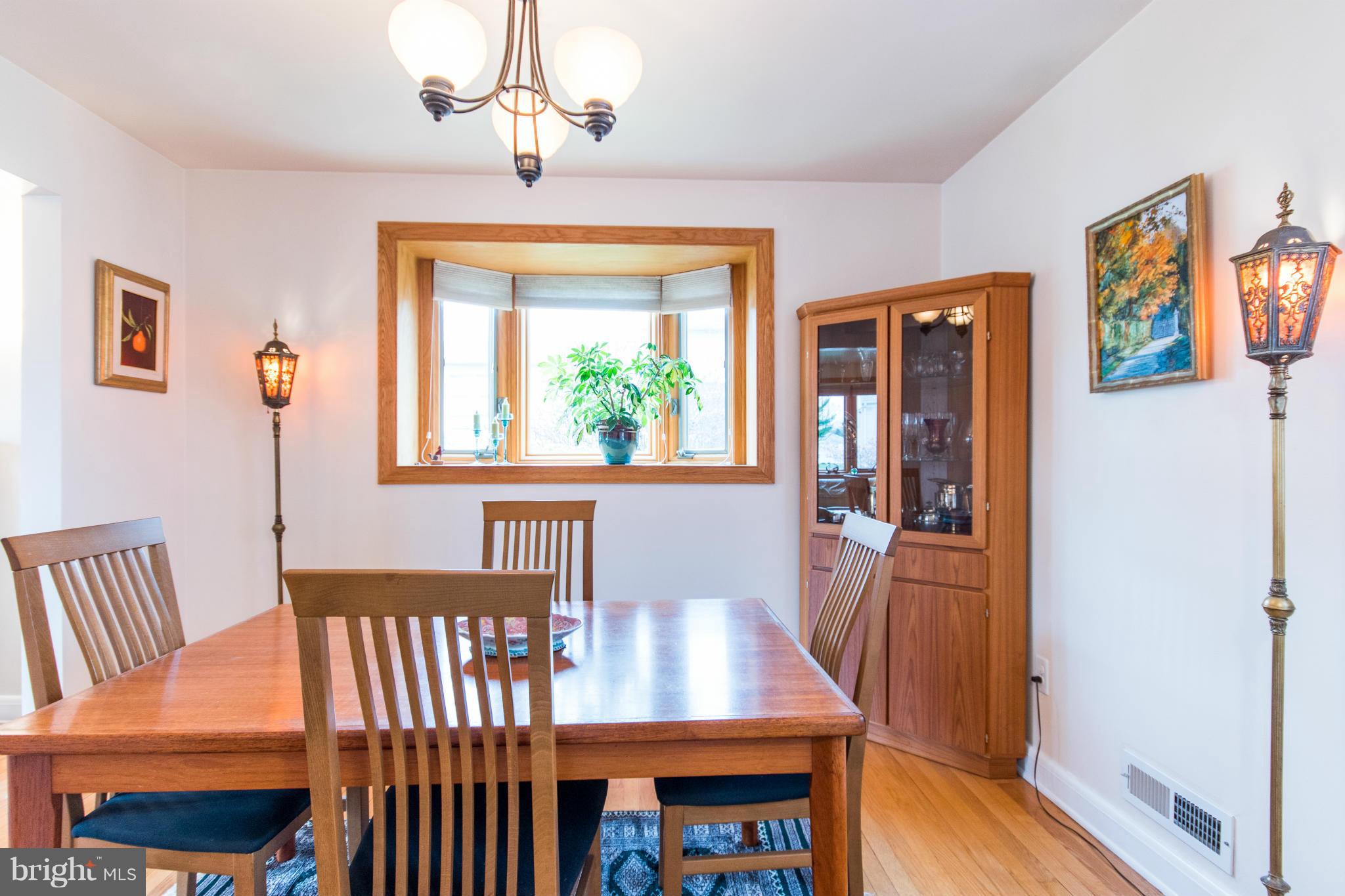 213 Garden Road Baltimore, MD 21286 - Photo 8 of 30 Dining Room