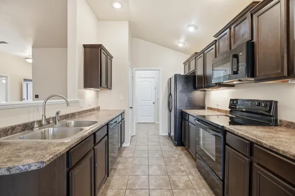 $1,850 | 9304 Remington Avenue, Lubbock, TX 79424