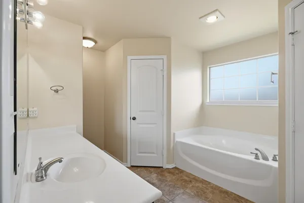 $1,850 | 9304 Remington Avenue, Lubbock, TX 79424