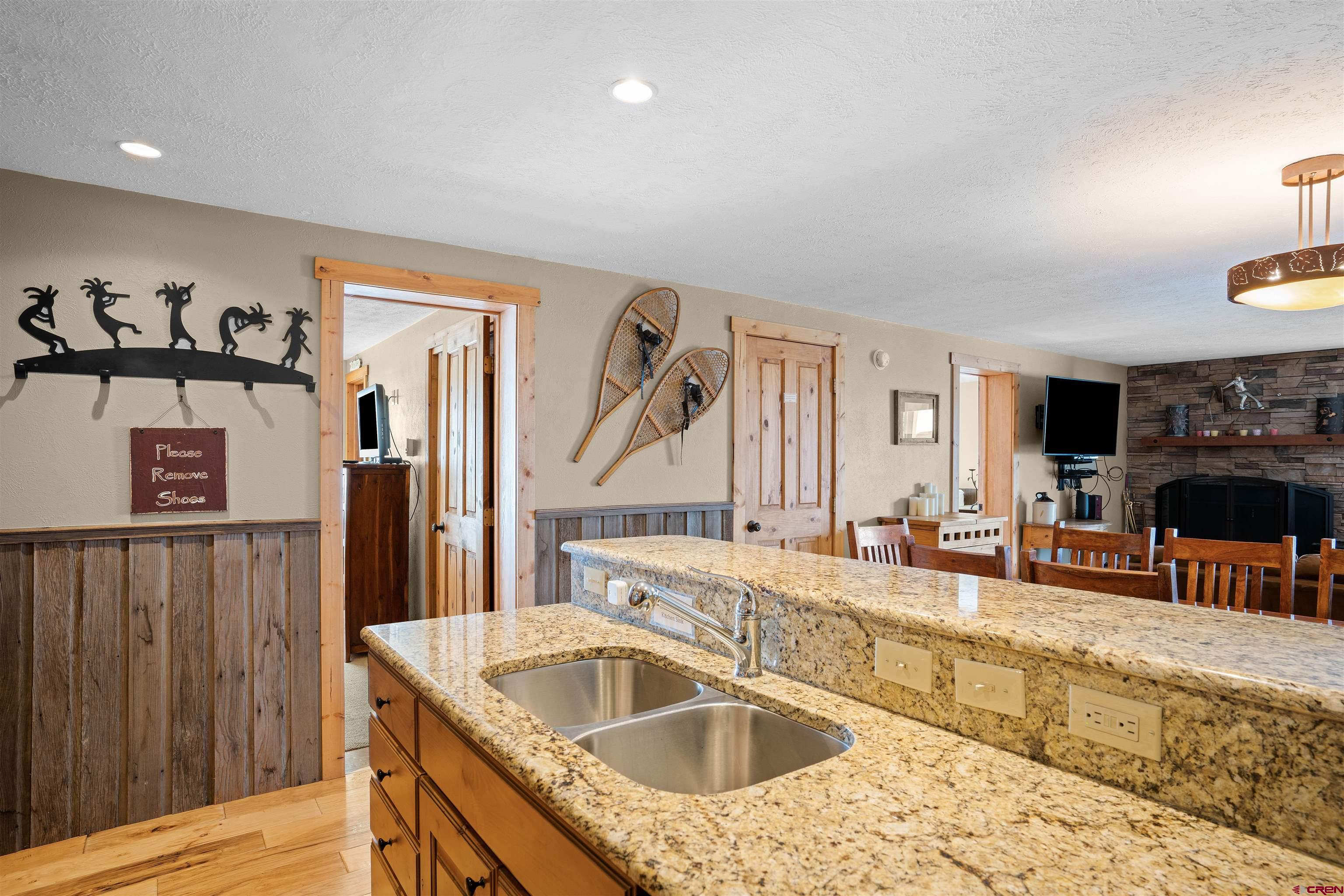 651 Gothic Road, Unit 304C Crested Butte, CO 81225 - Photo 5 of 32