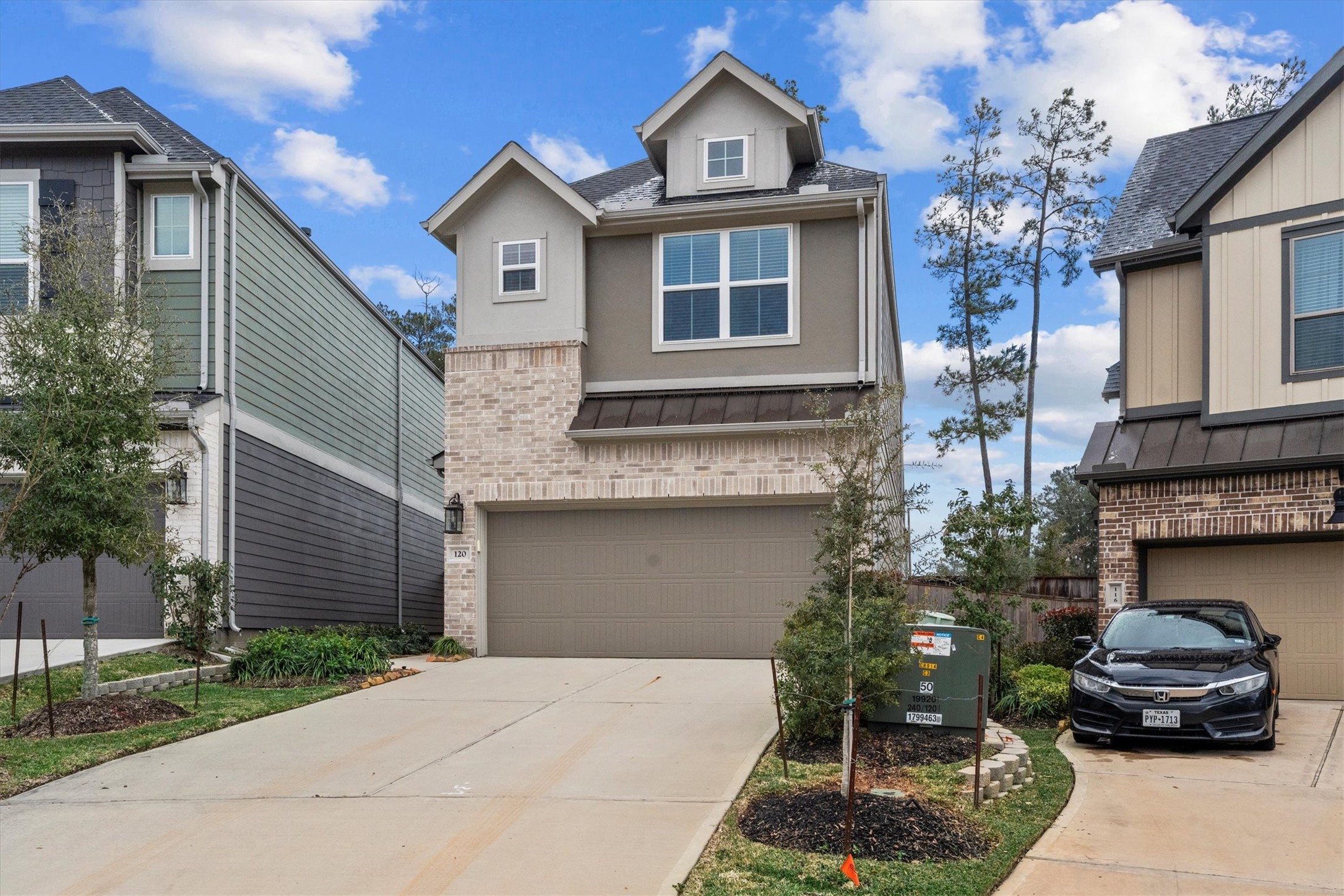 120 Red Cascade Trail Willis, TX 77318 - Photo 3 of 37