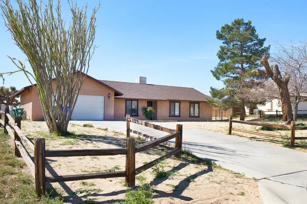 $385,000 | 58859 Campero Drive, Yucca Valley, CA 92284