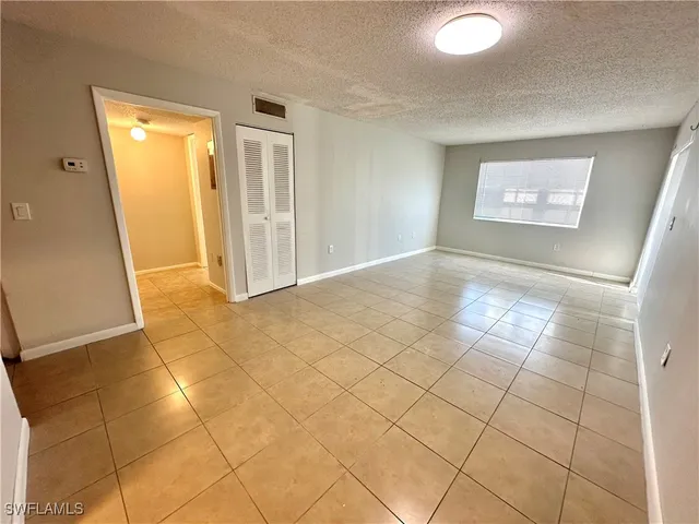 $1,200 | 3417 Winkler Avenue, Unit 607, Fort Myers, FL 33916