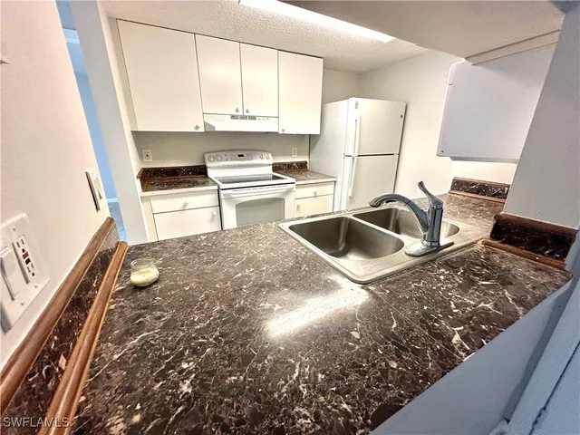 $1,200 | 3417 Winkler Avenue, Unit 607, Fort Myers, FL 33916