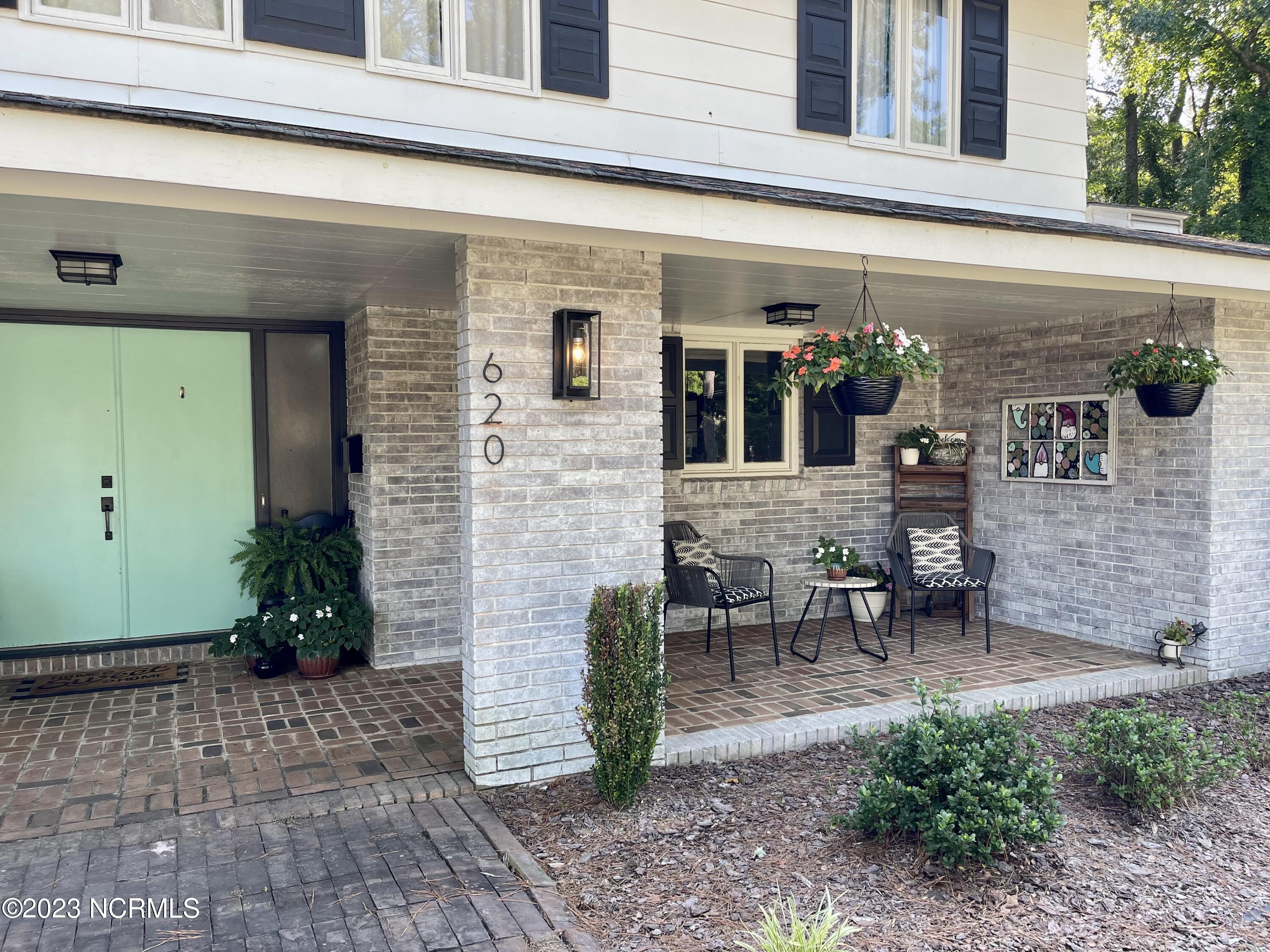 620 Stanley Avenue Rockingham, NC 28379 - Photo 2 of 74 Front porch