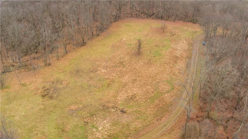 224 Indianola Road Cheswick, PA 15024 - Photo 9 of 17 a view of a bathroom