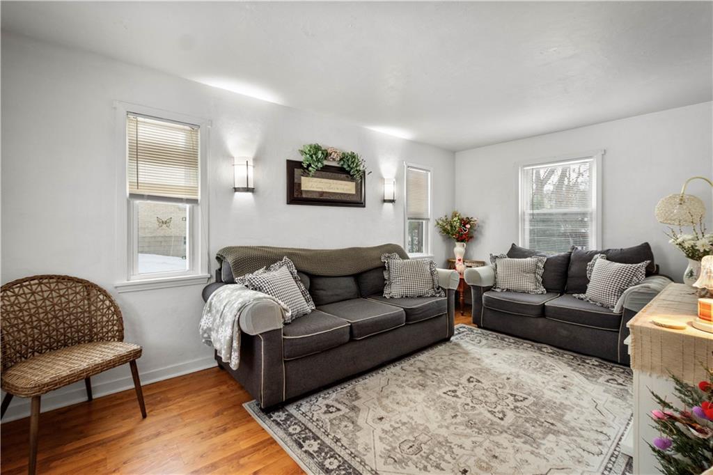 23 Anderson Road Glenshaw, PA 15116 - Photo 4 of 25