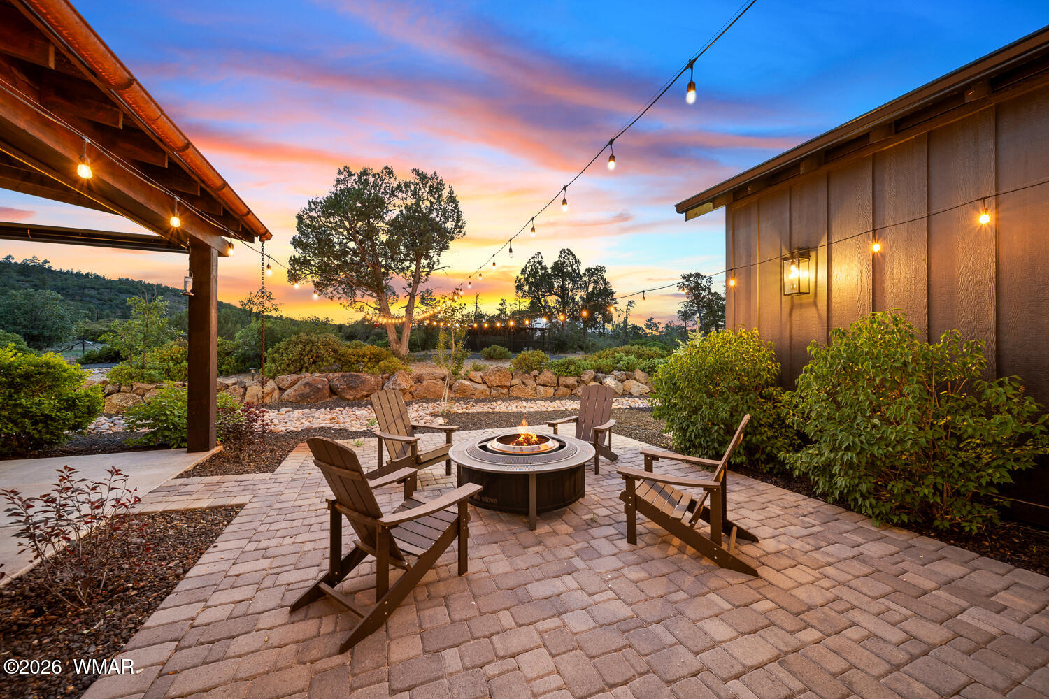 512 Fieldy Road Show Low, AZ 85901 - Photo 9 of 128 Show Stopping Paver Patio