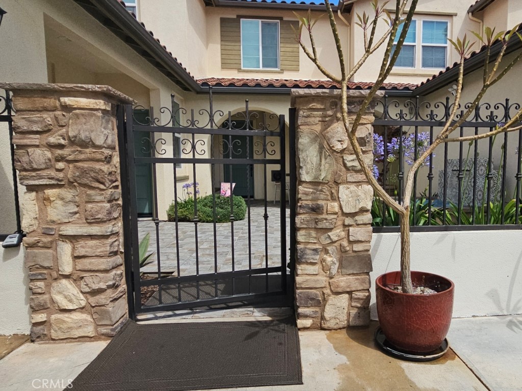 13952 Lily Lane Riverside, CA 92503 - Photo 3 of 42