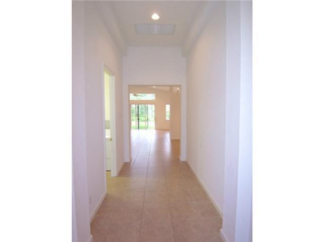 1124 Southeast Fleming Way Stuart, FL 34997 - Photo 2 of 8 Gallery Image 2